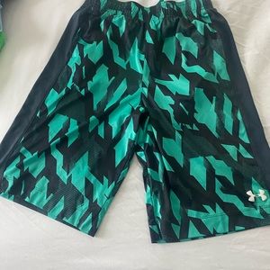 Under Armor Shorts BOYS